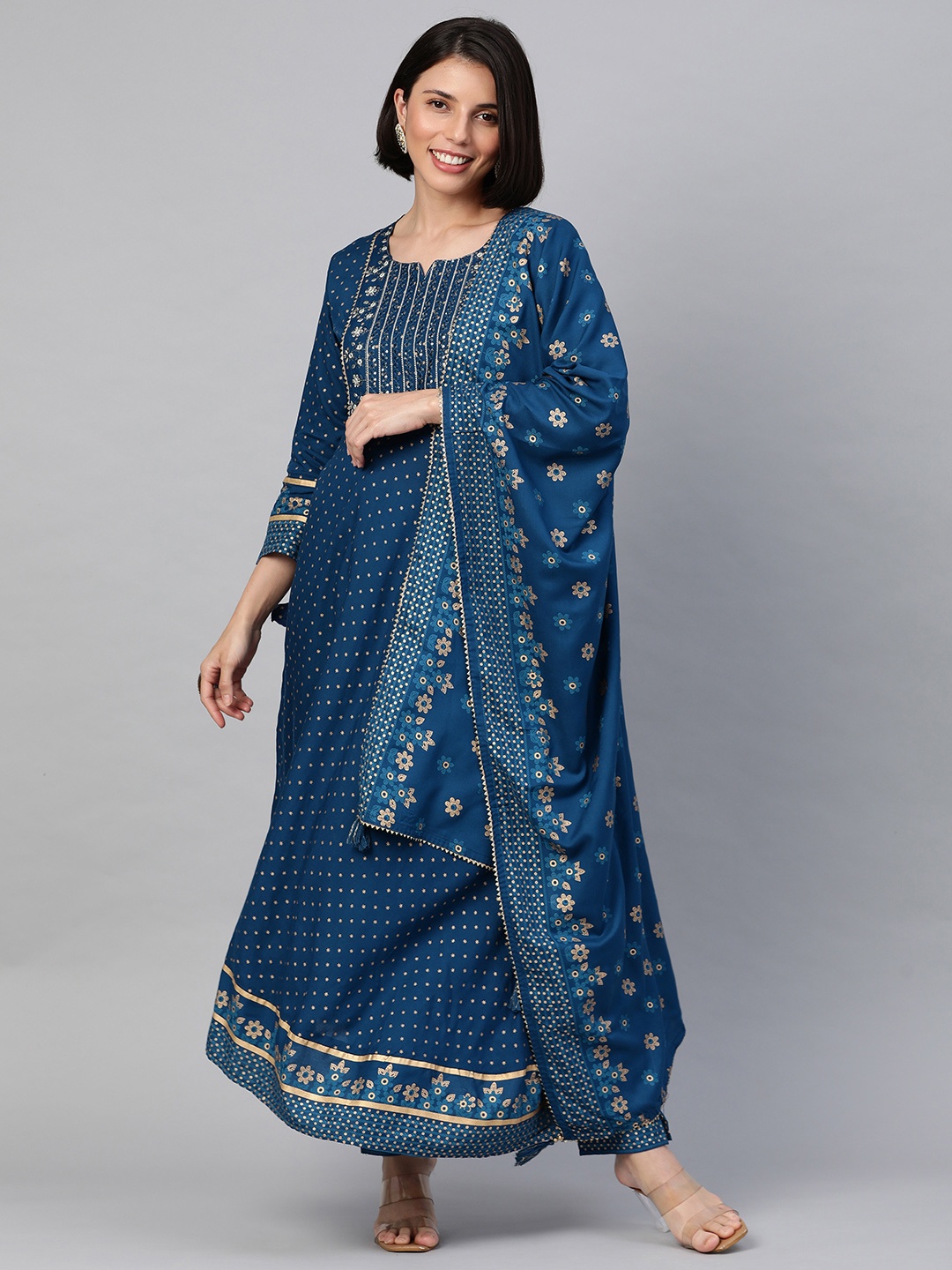 Rani Saahiba Women Navy Blue Ethnic Motifs Embroidered Sequinned Kurta with Trousers & With Dupatta
Rani Saahiba Women Navy Blue Ethnic Motifs Embroidered Sequinned Kurta with Trousers & With Dupatta
