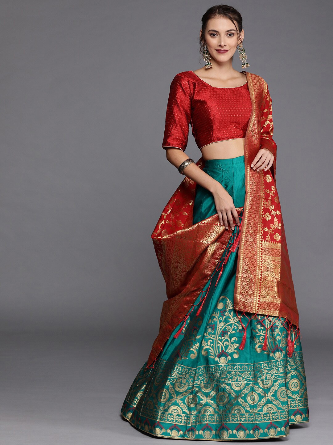SHADOW & SAINING Green & Maroon Semi-Stitched Lehenga Unstitched Blouse With Dupatta
SHADOW & SAINING Green & Maroon Semi-Stitched Lehenga Unstitched Blouse With Dupatta