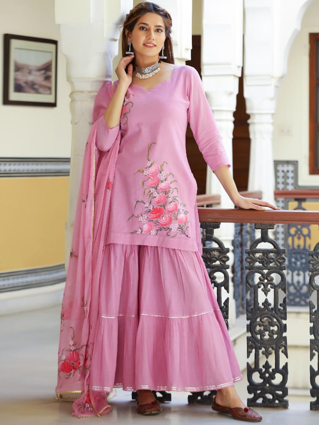 Baisacrafts Women Pink Floral Hand Painted Gotta Patti Pure Cotton Kurta Sharara With Dupatta
Baisacrafts Women Pink Floral Hand Painted Gotta Patti Pure Cotton Kurta Sharara With Dupatta