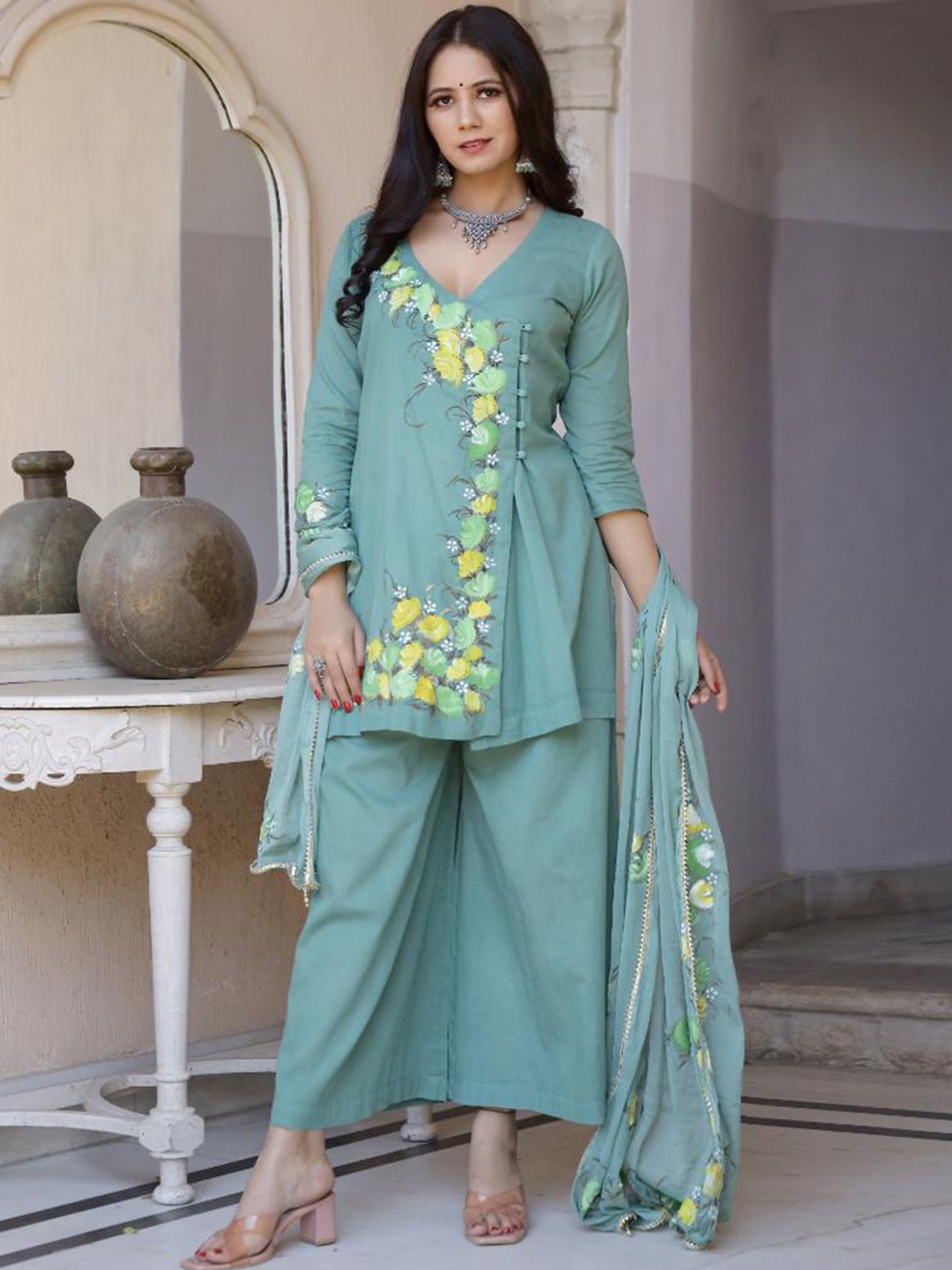 Baisacrafts Green Floral Hand Painted Angrakha Pure Cotton Kurta Palazzo with Dupatta
Baisacrafts Green Floral Hand Painted Angrakha Pure Cotton Kurta Palazzo with Dupatta