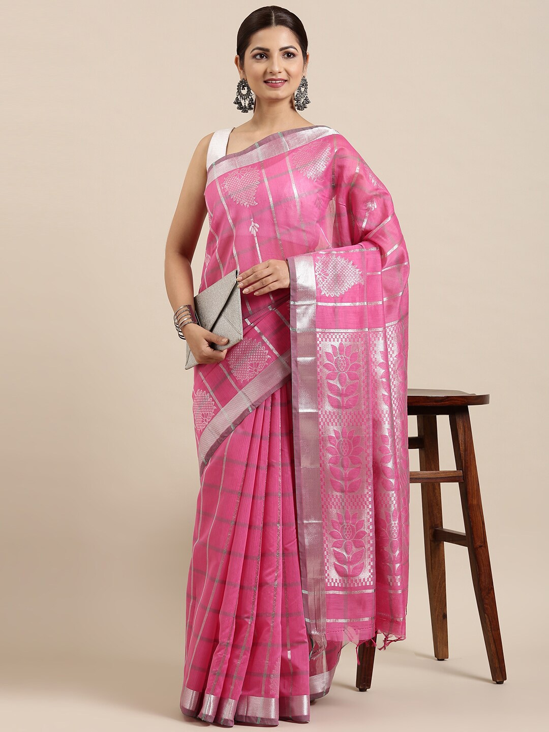 The Chennai Silks Women Pink & Silver-Toned Floral Zari Silk Cotton Fusion Maheshwari Saree
The Chennai Silks Women Pink & Silver-Toned Floral Zari Silk Cotton Fusion Maheshwari Saree