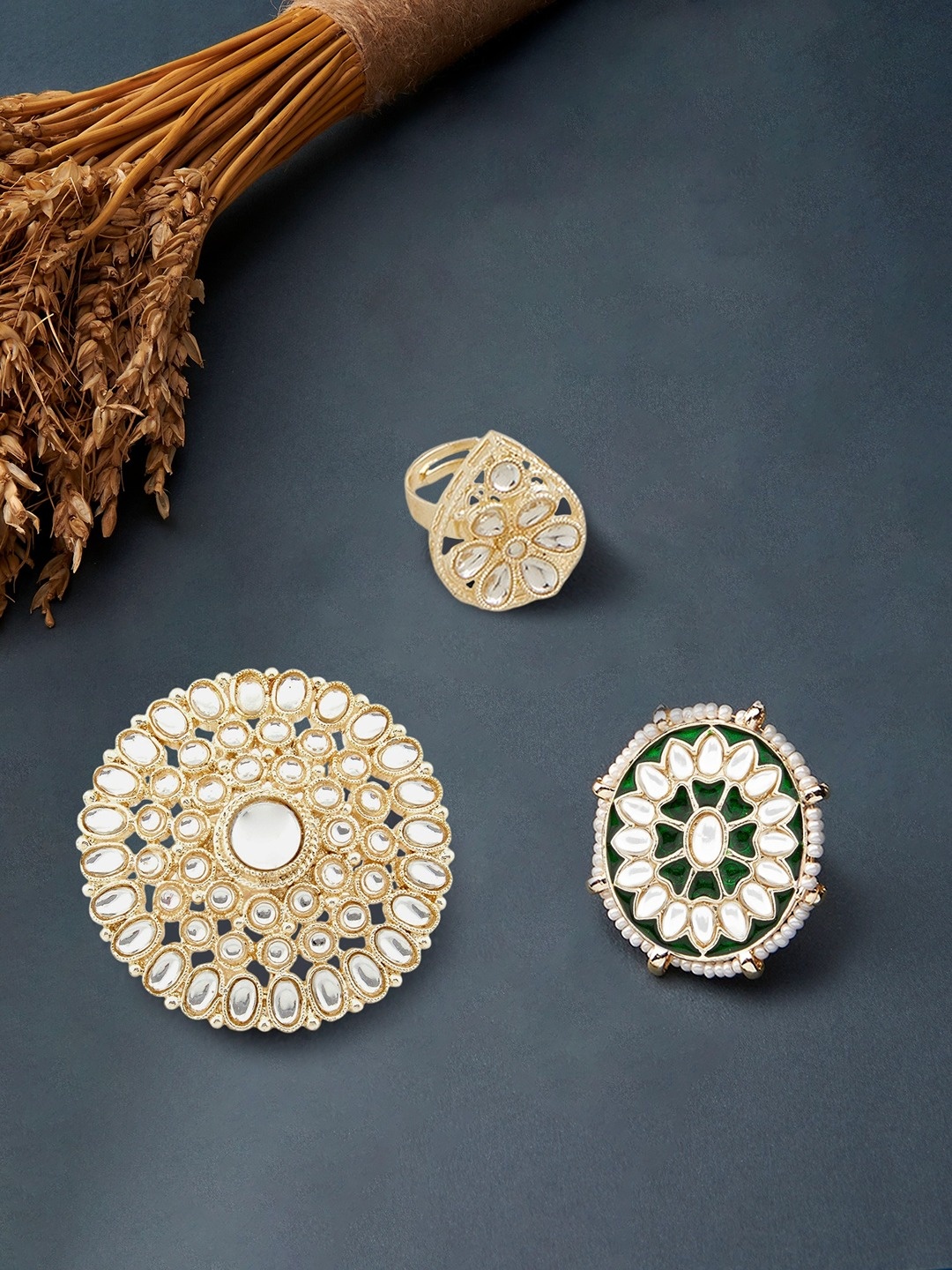 Zaveri Pearls Set Of 3 Gold-Plated White & Green Kundan Studded & Beaded Meenakari Finger Ring
Zaveri Pearls Set Of 3 Gold-Plated White & Green Kundan Studded & Beaded Meenakari Finger Ring