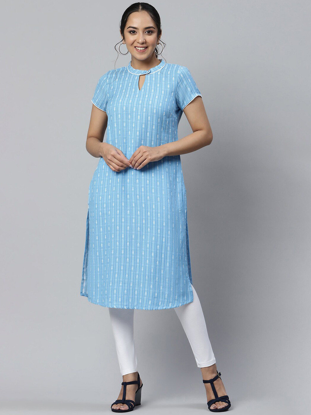 AURELIA Women Striped Keyhole Neck Kurta, Blue
AURELIA Women Striped Keyhole Neck Kurta, Blue