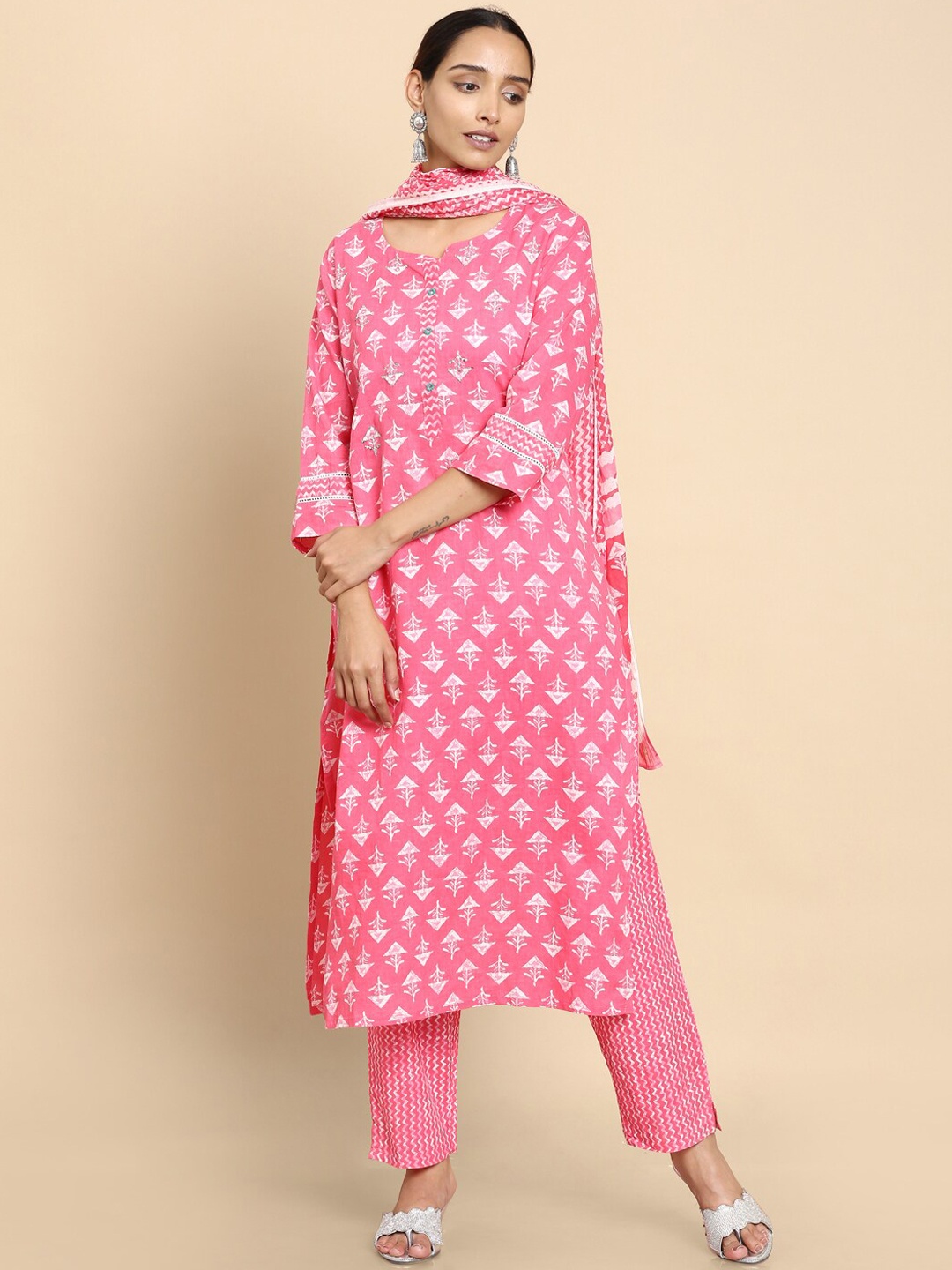 Soch Women Pink Ethnic Motifs Printed Pure Cotton Kurta with Trousers & With Dupatta
Soch Women Pink Ethnic Motifs Printed Pure Cotton Kurta with Trousers & With Dupatta