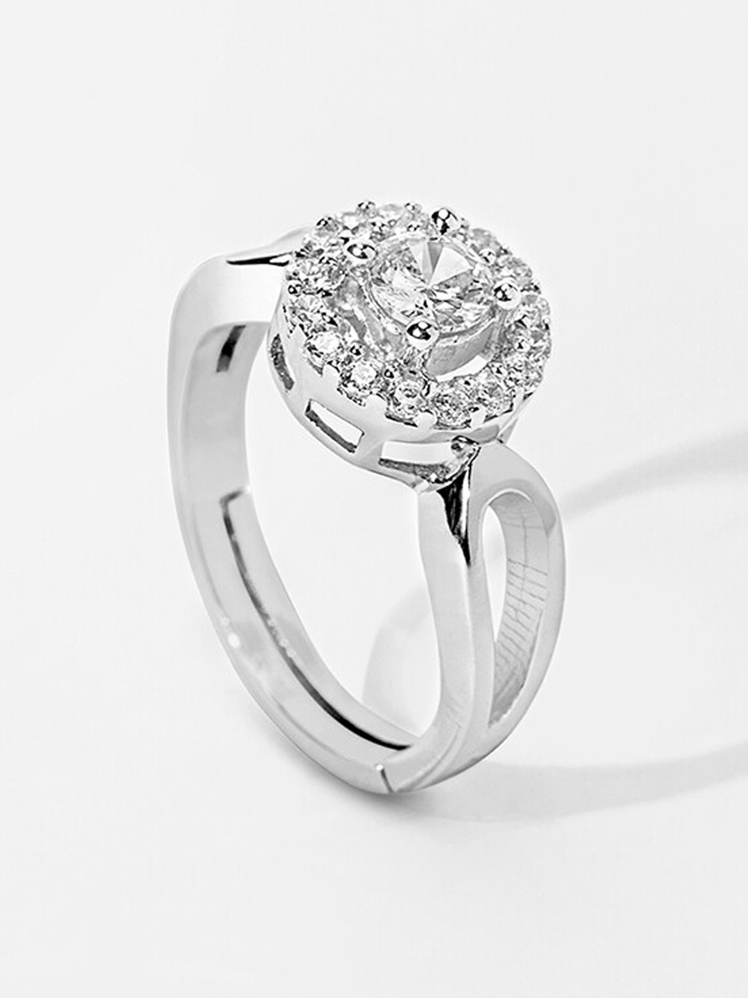 March by FableStreet 925 Sterling Silver Rhodium-Plated Zircon Solitaire Adjustable Ring
March by FableStreet 925 Sterling Silver Rhodium-Plated Zircon Solitaire Adjustable Ring