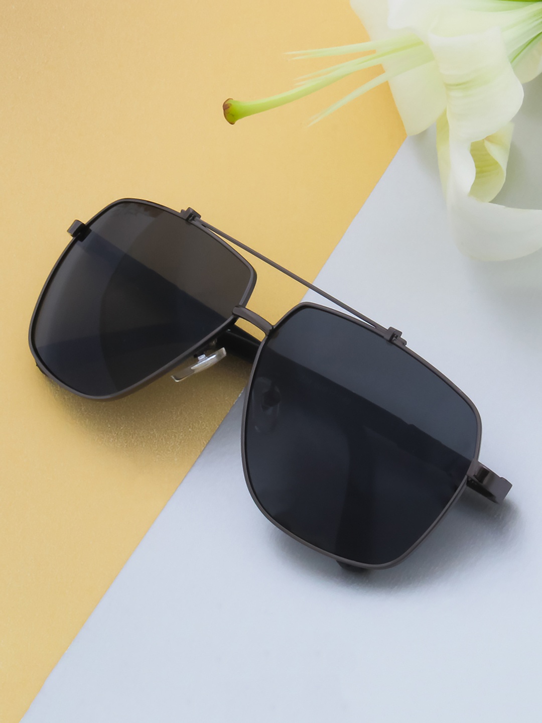 Ted Smith Unisex Grey Lens & Gunmetal-Toned Aviator Sunglasses with UV Protected Lens
Ted Smith Unisex Grey Lens & Gunmetal-Toned Aviator Sunglasses with UV Protected Lens