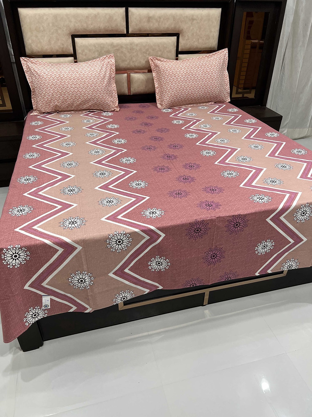 Pure Decor Peach-Coloured & White Printed 300 TC Queen Bedsheet with 2 Pillow Covers
Pure Decor Peach-Coloured & White Printed 300 TC Queen Bedsheet with 2 Pillow Covers