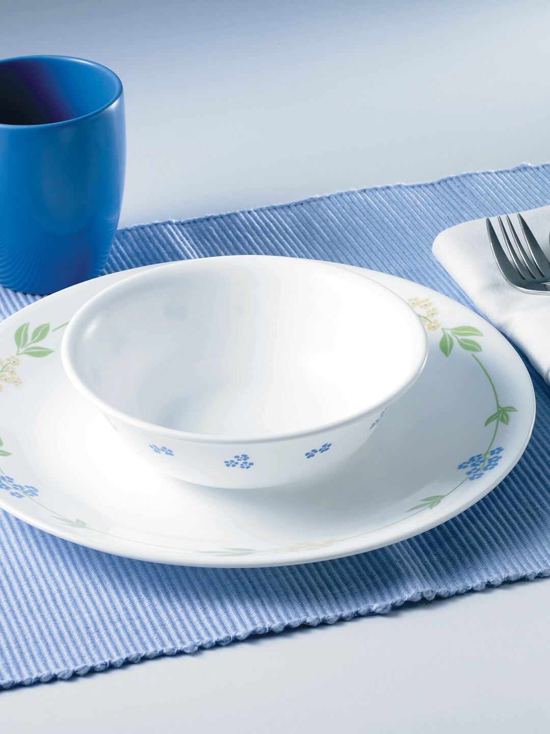 Corelle White 14 Pieces Dishwasher & Microwave Safe Glossy Vitrelle Glass Dinner Set
Corelle White 14 Pieces Dishwasher & Microwave Safe Glossy Vitrelle Glass Dinner Set