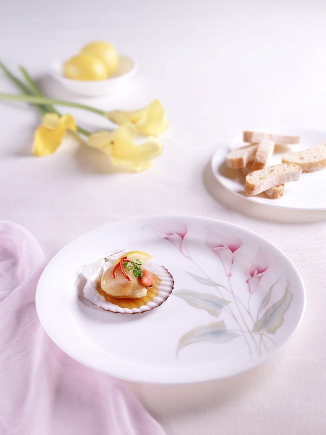 Corelle White 21 Pieces Dishwasher & Microwave Safe Printed Vitrelle Glass Dinner Set
Corelle White 21 Pieces Dishwasher & Microwave Safe Printed Vitrelle Glass Dinner Set