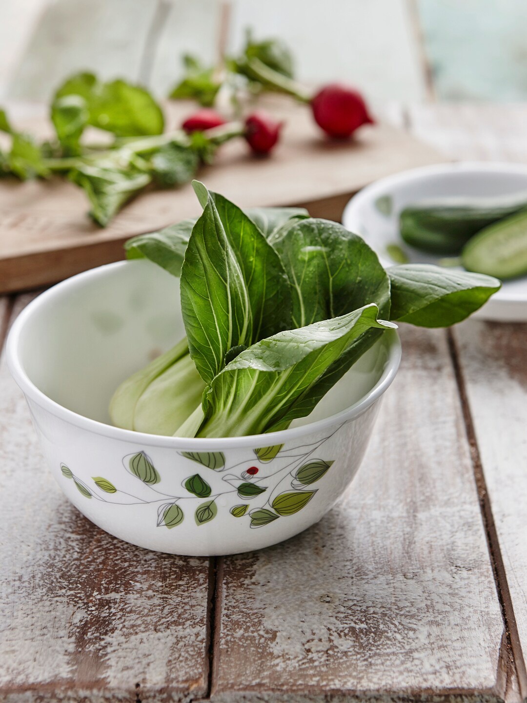 Corelle White & Green Pack Of 7 Dishwasher & Microwave Safe Vitrelle Glass Dinner Set
Corelle White & Green Pack Of 7 Dishwasher & Microwave Safe Vitrelle Glass Dinner Set