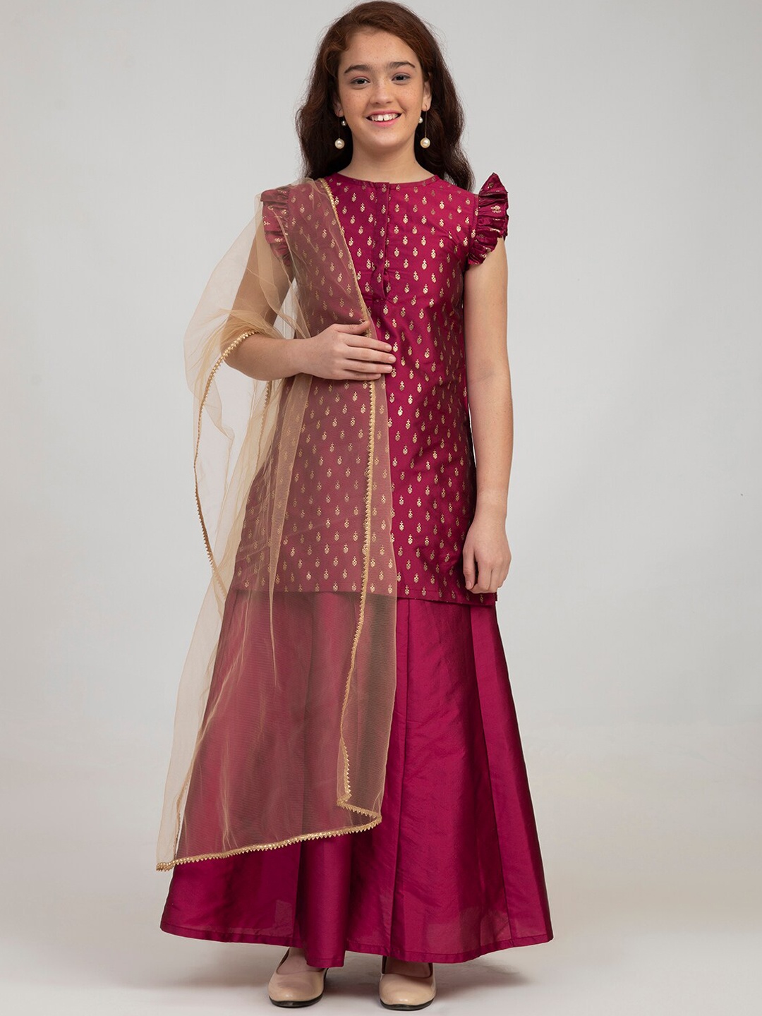 Bitiya by Bhama Girls Burgundy Embroidered Pleated Kurti with Sharara & With Dupatta
Bitiya by Bhama Girls Burgundy Embroidered Pleated Kurti with Sharara & With Dupatta