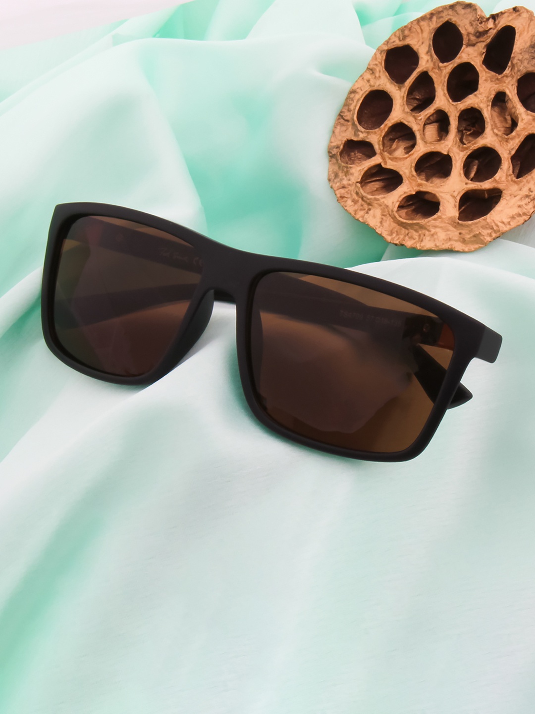 Ted Smith Unisex Brown Lens & Black Wayfarer Sunglasses with UV Protected Lens BLAZED_C2
Ted Smith Unisex Brown Lens & Black Wayfarer Sunglasses with UV Protected Lens BLAZED_C2