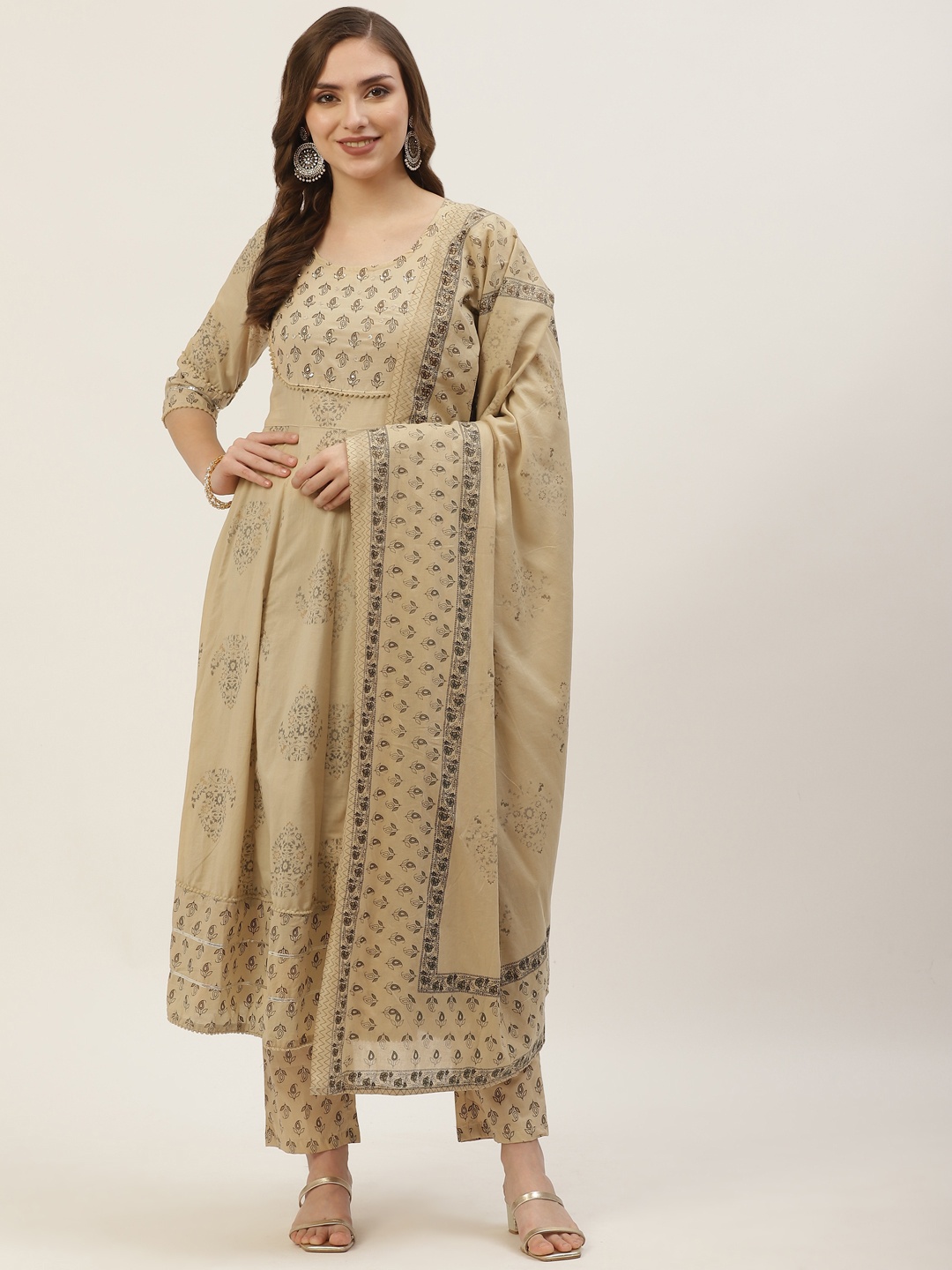 YELLOW CLOUD Women Beige Ethnic Motifs Printed Pure Cotton Kurta with Trousers & Dupatta
YELLOW CLOUD Women Beige Ethnic Motifs Printed Pure Cotton Kurta with Trousers & Dupatta