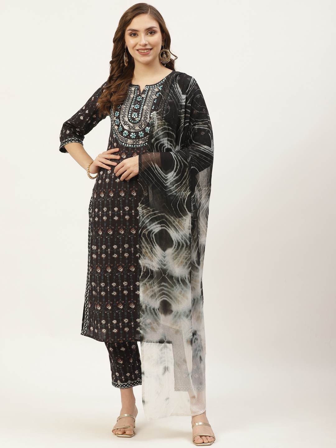YELLOW CLOUD Women Black Ethnic Motifs Printed Pure Cotton Kurta with Trousers & Dupatta
YELLOW CLOUD Women Black Ethnic Motifs Printed Pure Cotton Kurta with Trousers & Dupatta