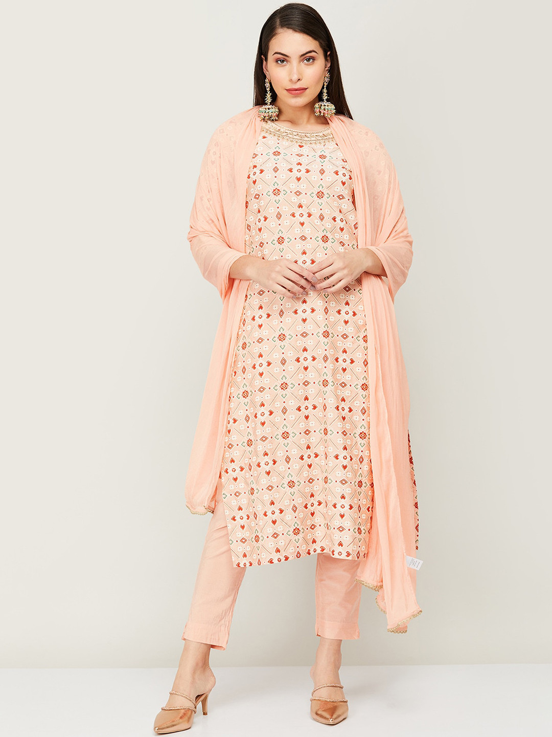 Melange by Lifestyle Women Peach-Coloured Ethnic Printed Kurta with Trousers & Dupatta 
Melange by Lifestyle Women Peach-Coloured Ethnic Printed Kurta with Trousers & Dupatta