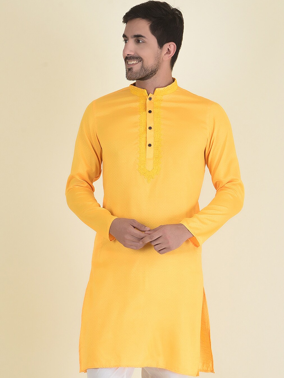 DEYANN Men Yellow Kurta with Pyjamas