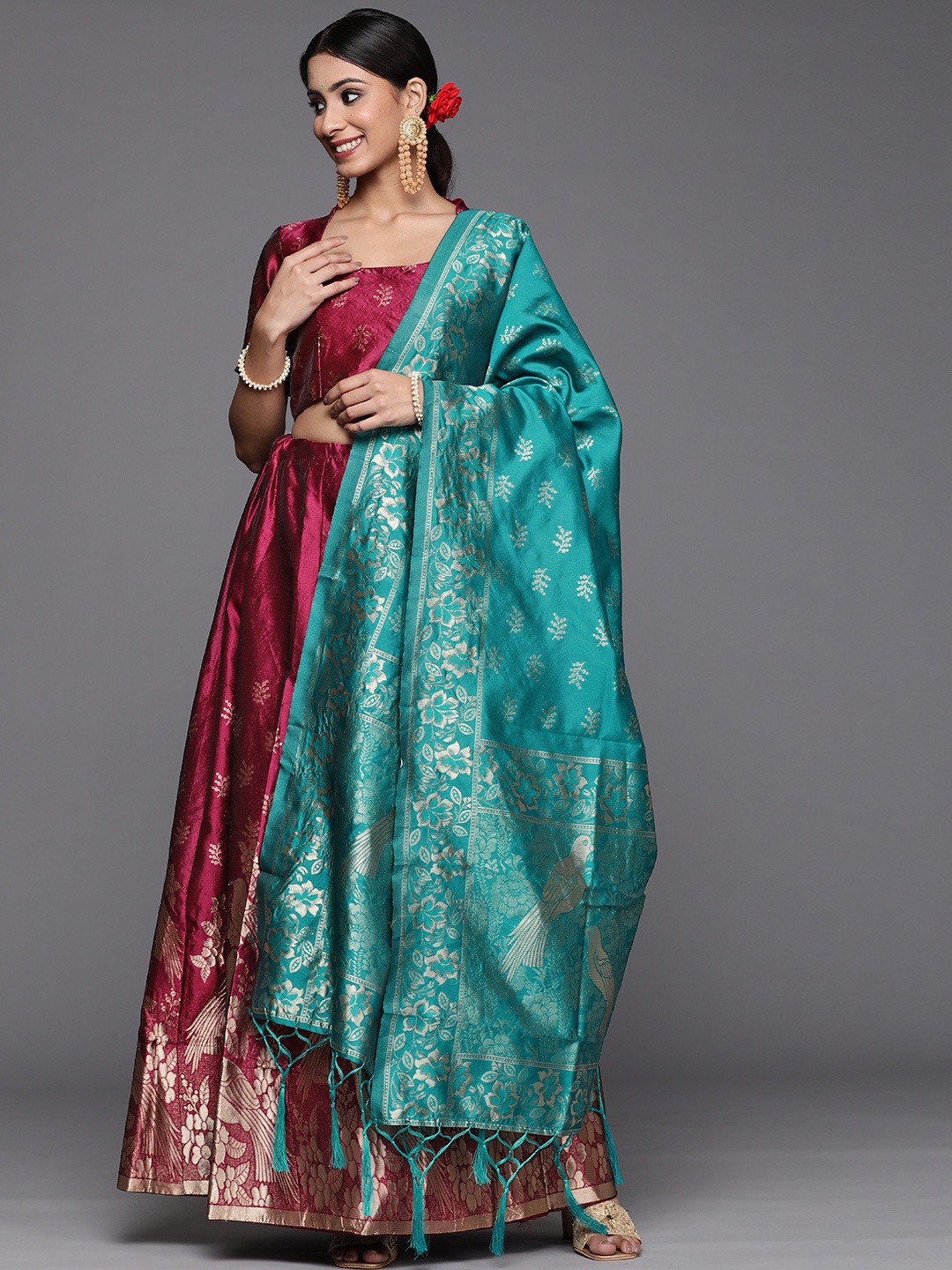 Mitera Women Magenta & Turquoise Blue Semi-Stitched Lehenga Unstitched Blouse & Dupatta
Mitera Women Magenta & Turquoise Blue Semi-Stitched Lehenga Unstitched Blouse & Dupatta