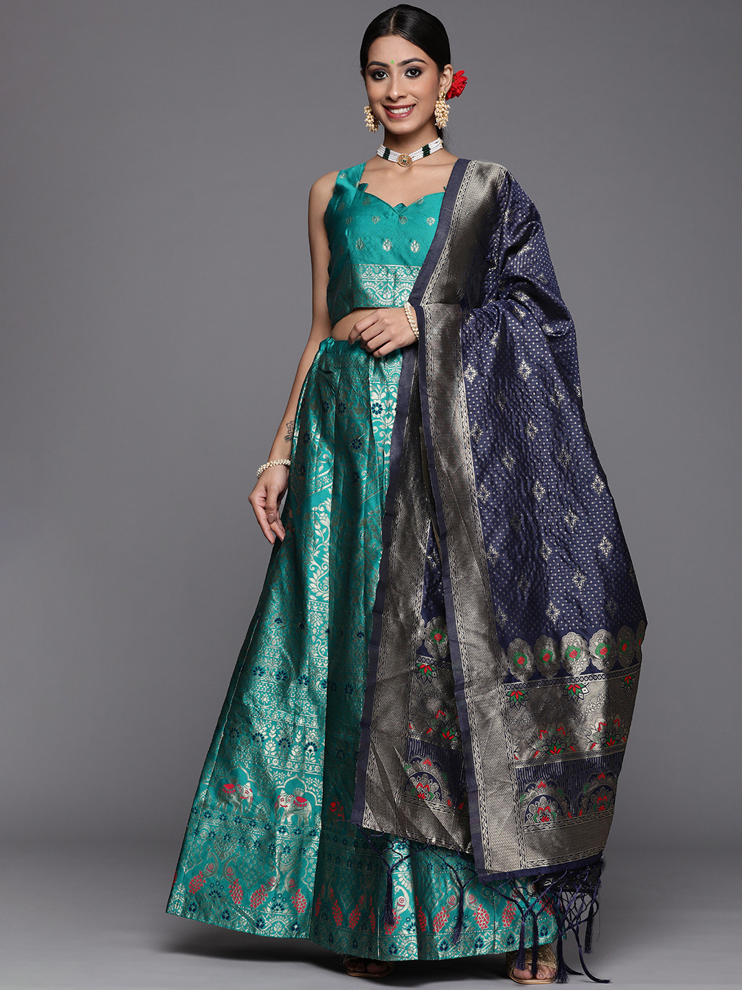 Mitera Women Turquoise Blue & Gold-Toned Semi-Stitched Lehenga Unstitched Blouse & Dupatta
Mitera Women Turquoise Blue & Gold-Toned Semi-Stitched Lehenga Unstitched Blouse & Dupatta
