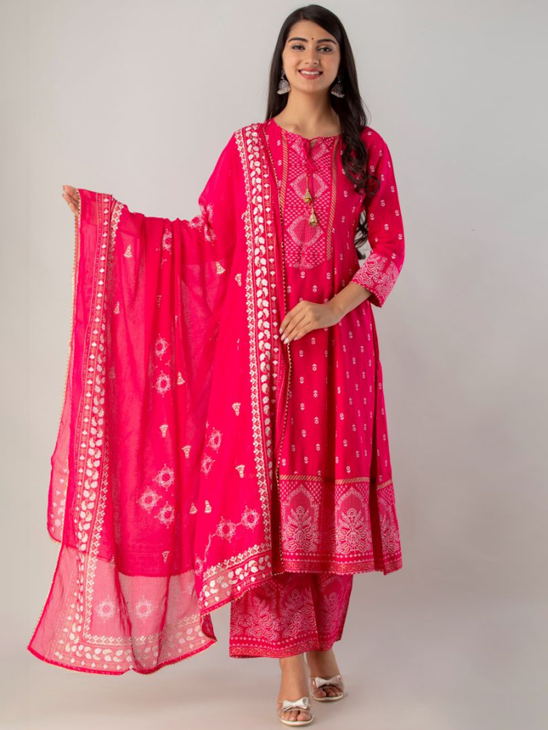 FABISTA Women Pink Floral Embroidered Panelled Kurta with Trousers & With Dupatta
FABISTA Women Pink Floral Embroidered Panelled Kurta with Trousers & With Dupatta