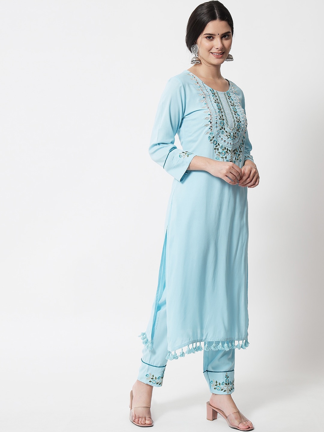 IkDaiya Women Blue Ethnic Motifs Yoke Design Mirror Work Kurta with Trousers & With Dupatta
IkDaiya Women Blue Ethnic Motifs Yoke Design Mirror Work Kurta with Trousers & With Dupatta