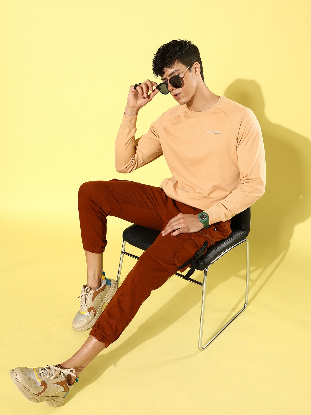 Mast & Harbour Men Nude-Coloured Solid Sweatshirt With Minimal Brand Logo Print Detail
Mast & Harbour Men Nude-Coloured Solid Sweatshirt With Minimal Brand Logo Print Detail