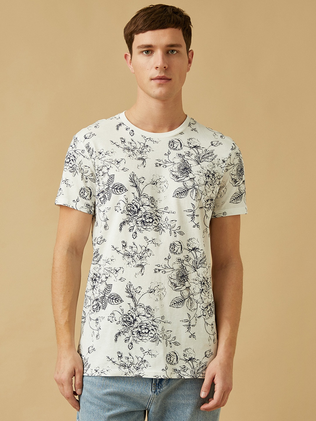 Koton Men White & Navy Blue Floral Printed Pure Cotton Slim Fit T-shirt