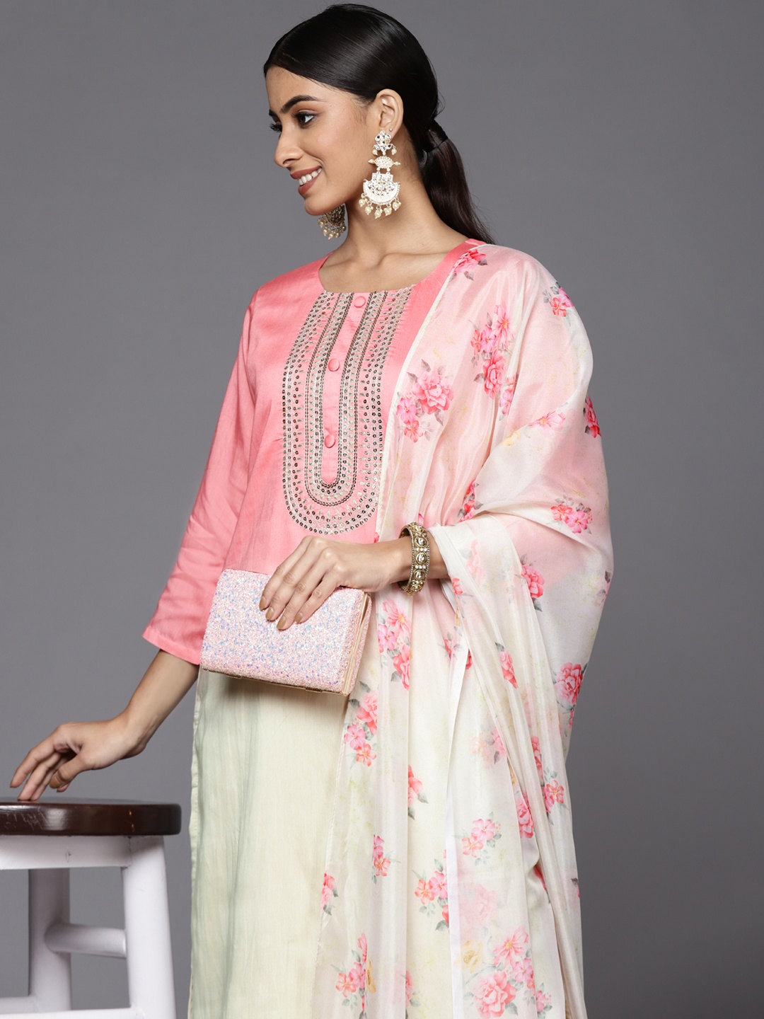 Varanga Women Pink Ombre Printed Sequinned Kurta with Trousers & With Dupatta
Varanga Women Pink Ombre Printed Sequinned Kurta with Trousers & With Dupatta