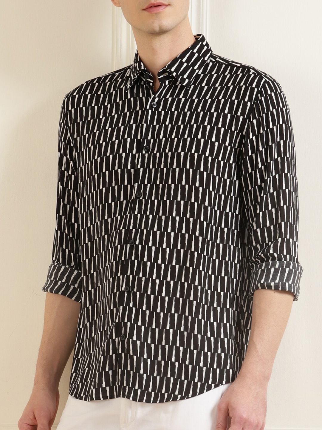 HUGO Men Black Printed Casual Shirt