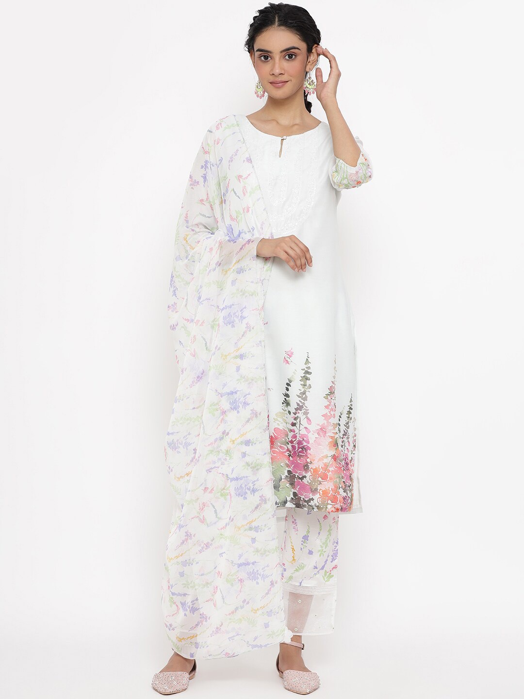 WISHFUL Women White Floral Embroidered Thread Work Kurta with Palazzos & With Dupatta
WISHFUL Women White Floral Embroidered Thread Work Kurta with Palazzos & With Dupatta
