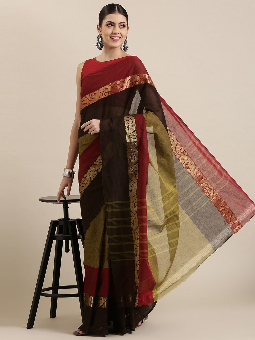 The Chennai Silks Women Green & Maroon Colourblocked Zari Pure Cotton Chettinad Saree
The Chennai Silks Women Green & Maroon Colourblocked Zari Pure Cotton Chettinad Saree