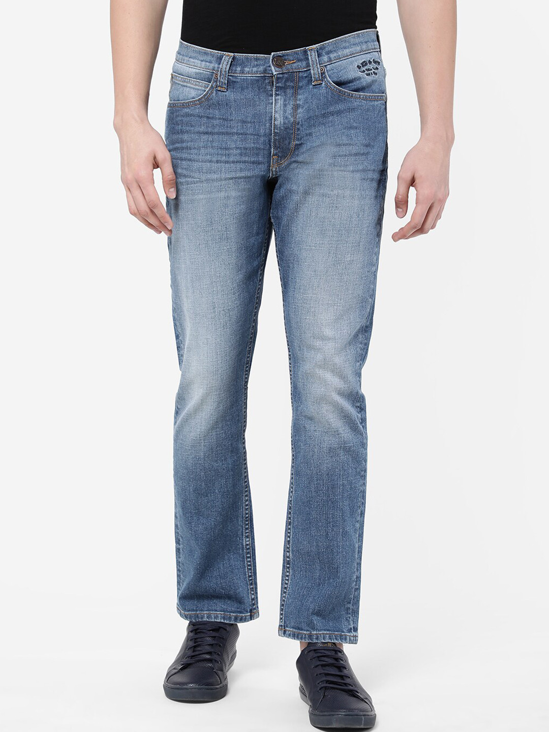 Lee Men Blue Heavy Fade Stretchable Jeans 
Lee Men Blue Heavy Fade Stretchable Jeans