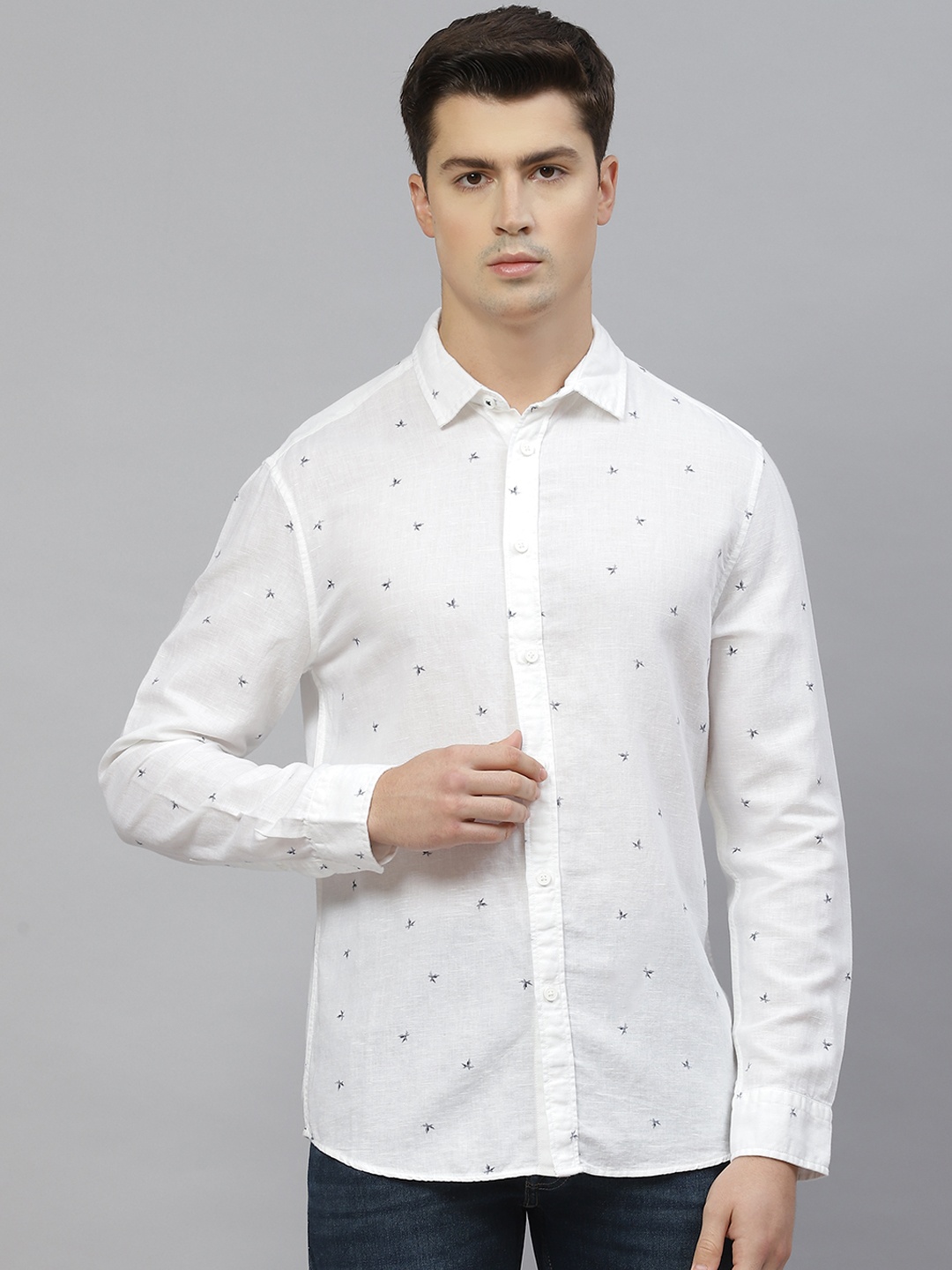Marks & Spencer Men White & Navy Blue Easy Iron Printed Linen Cotton Relaxed Fit Shirt
Marks & Spencer Men White & Navy Blue Easy Iron Printed Linen Cotton Relaxed Fit Shirt