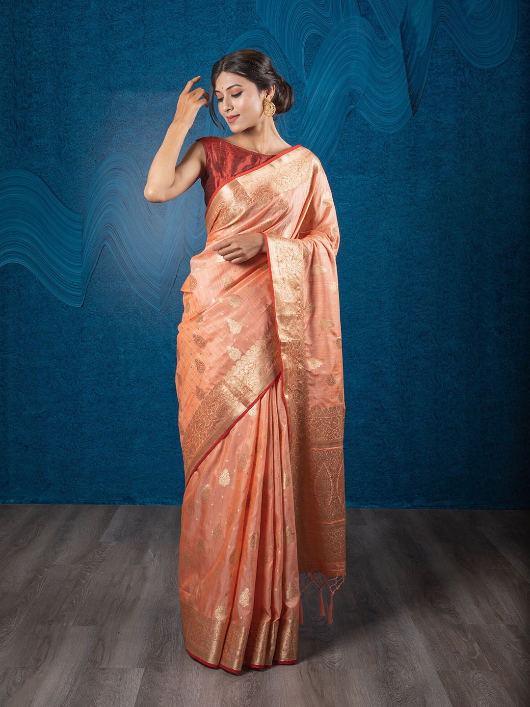 Exclusiva Orange & Gold-Toned Woven Design Zari Silk Blend Banarasi Saree
