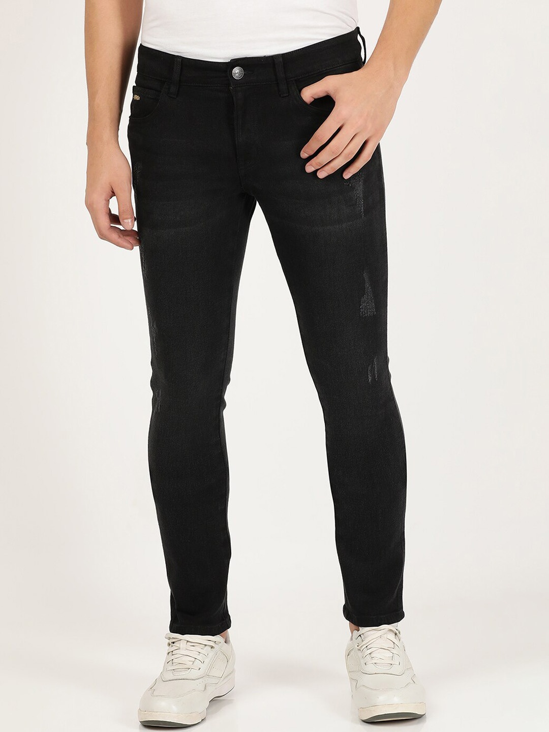 Wrangler Men Blue Skanders Slim Fit Low-Rise Low Distress Light Fade Stretchable Jeans
Wrangler Men Blue Skanders Slim Fit Low-Rise Low Distress Light Fade Stretchable Jeans