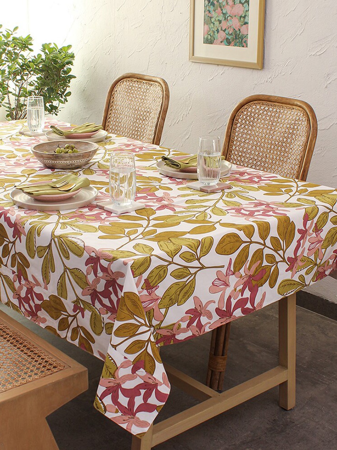 House This Moringa Pink & White Floral Printed Cotton Rectangle Shape 8 Seater Table Cover
House This Moringa Pink & White Floral Printed Cotton Rectangle Shape 8 Seater Table Cover