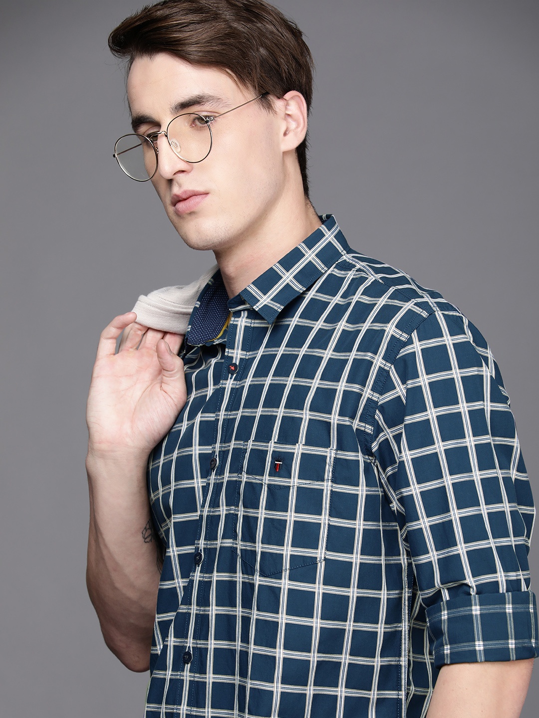 Louis Philippe Sport Men Navy Blue Buffalo Checked Pure Cotton Slim Fit Casual Shirt
Louis Philippe Sport Men Navy Blue Buffalo Checked Pure Cotton Slim Fit Casual Shirt