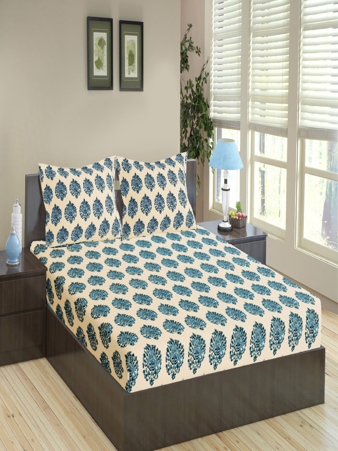 Trance Home Linen Damask Blue 200 TC King Flat Printed Bedsheet with 2 Pillow Covers
Trance Home Linen Damask Blue 200 TC King Flat Printed Bedsheet with 2 Pillow Covers