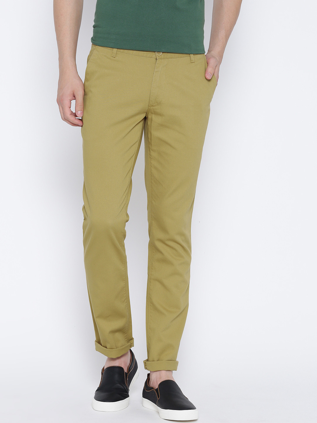John Players Men Beige Slim Fit Solid Chinos 
John Players Men Beige Slim Fit Solid Chinos