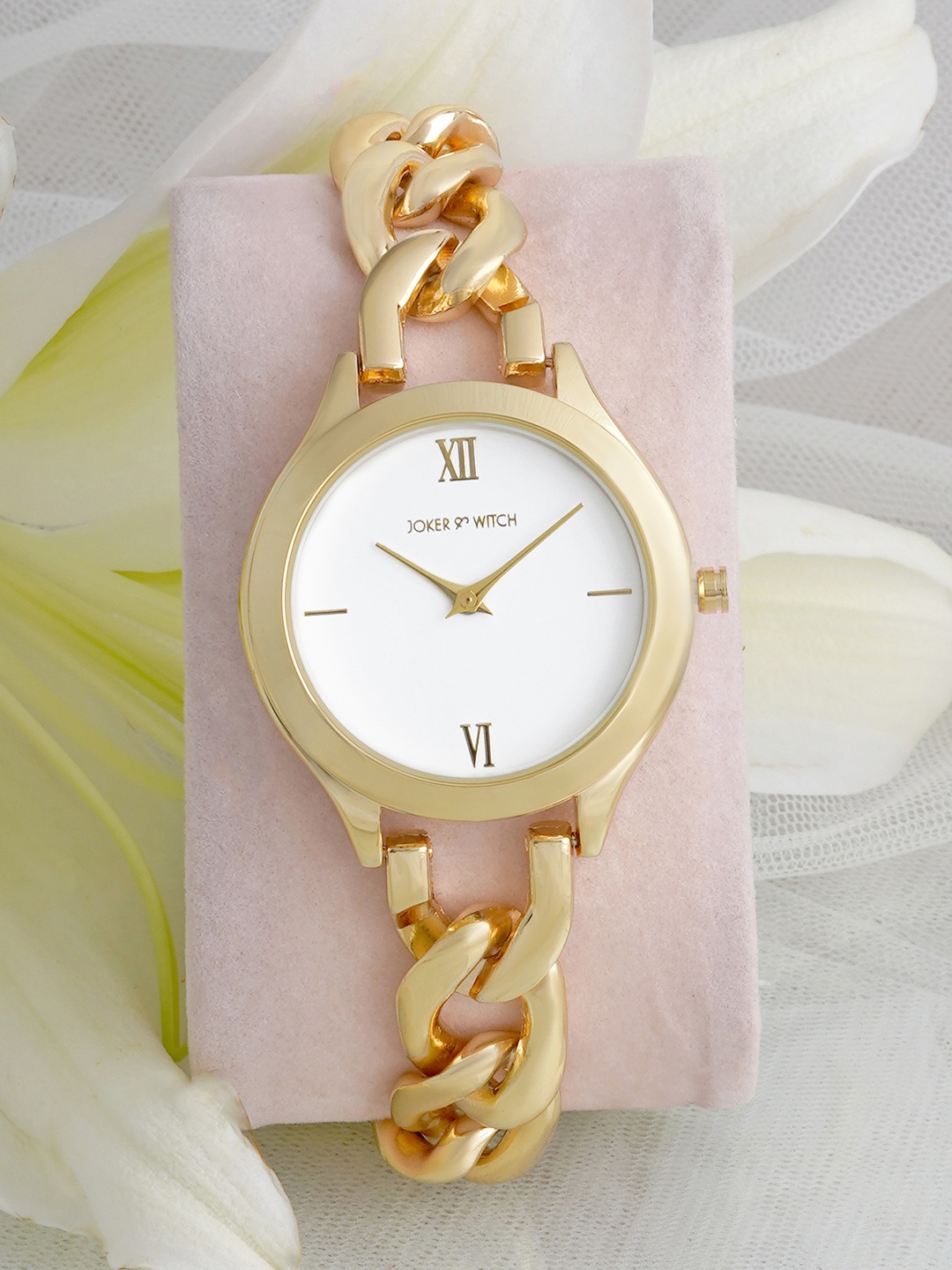 JOKER & WITCH Women White Dial & Gold Toned Stainless Steel Bracelet Style Straps Analogue Watch
JOKER & WITCH Women White Dial & Gold Toned Stainless Steel Bracelet Style Straps Analogue Watch