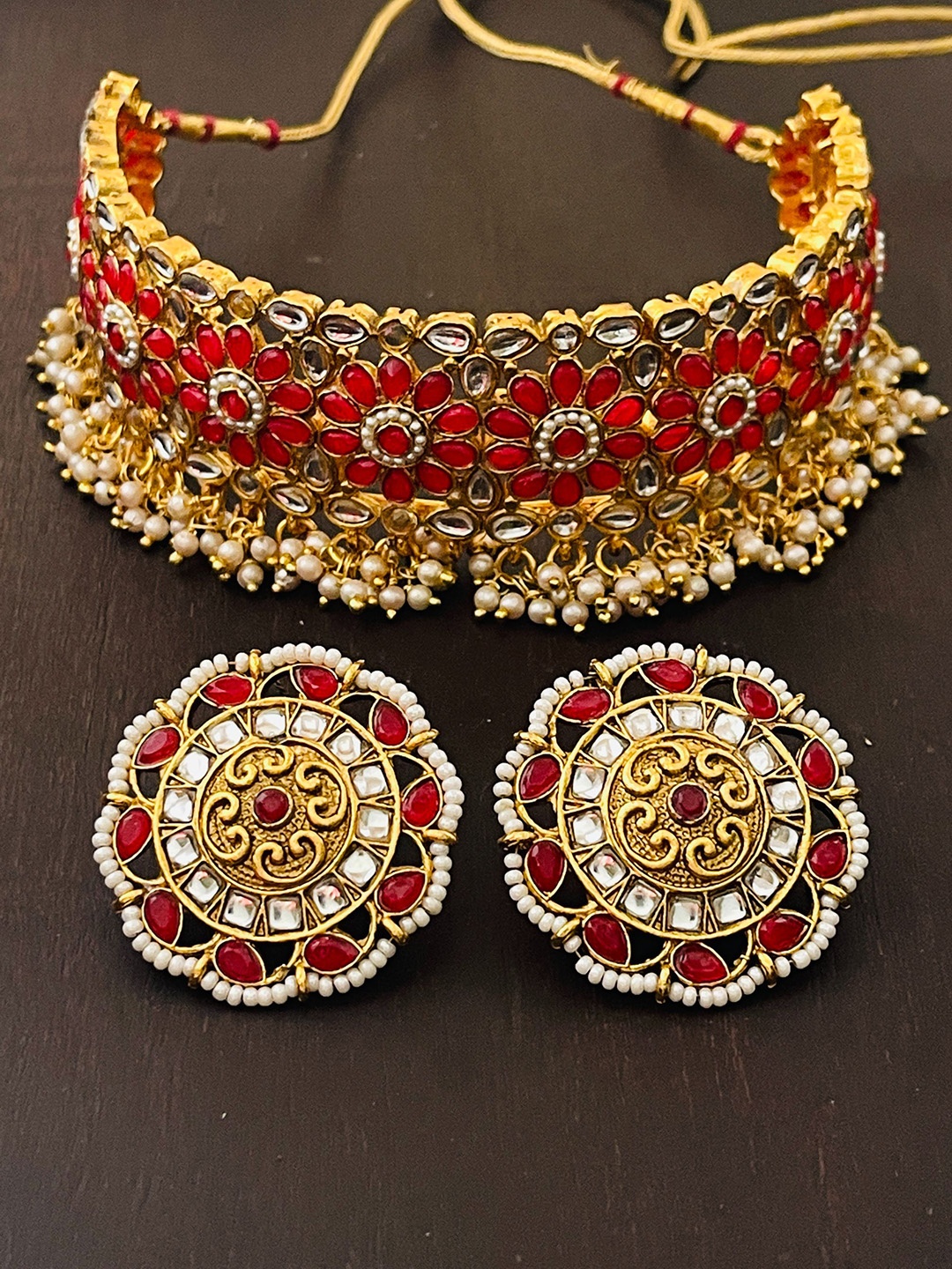 The Opal Factory Gold-Plated Pink & White Kundan Studded & Beaded Jadau Jewellery Set
The Opal Factory Gold-Plated Pink & White Kundan Studded & Beaded Jadau Jewellery Set
