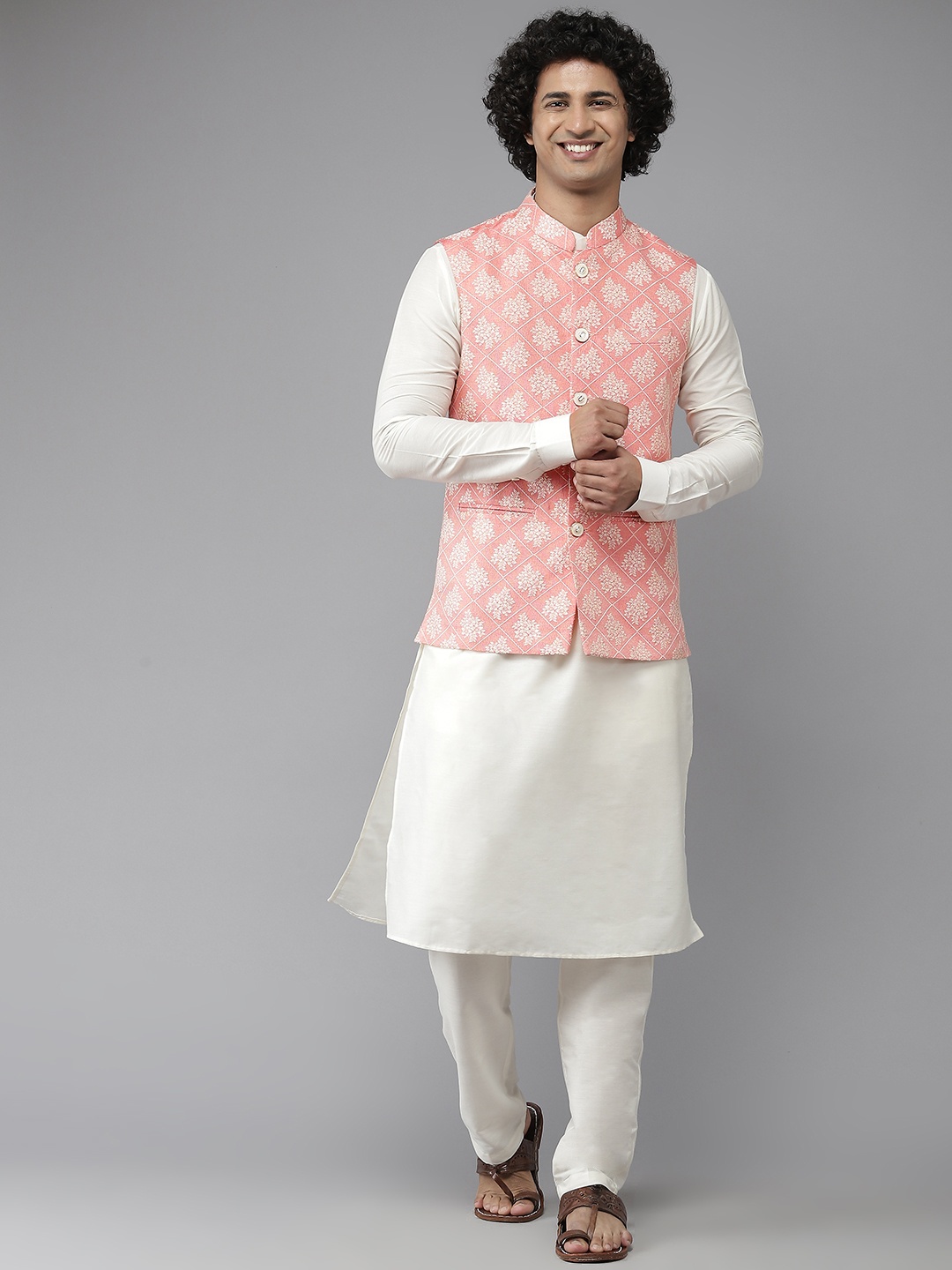 See Designs Men White & Coral Pink Solid Pure Silk Kurta with Pyjamas & Nehru Jacket
See Designs Men White & Coral Pink Solid Pure Silk Kurta with Pyjamas & Nehru Jacket