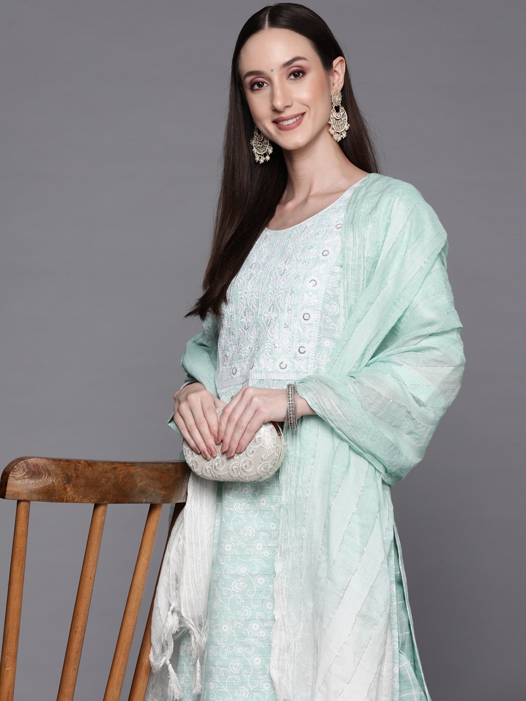 Indo Era Women Sea Green Floral Embroidered Thread Work Kurta with Palazzos & With Dupatta
Indo Era Women Sea Green Floral Embroidered Thread Work Kurta with Palazzos & With Dupatta