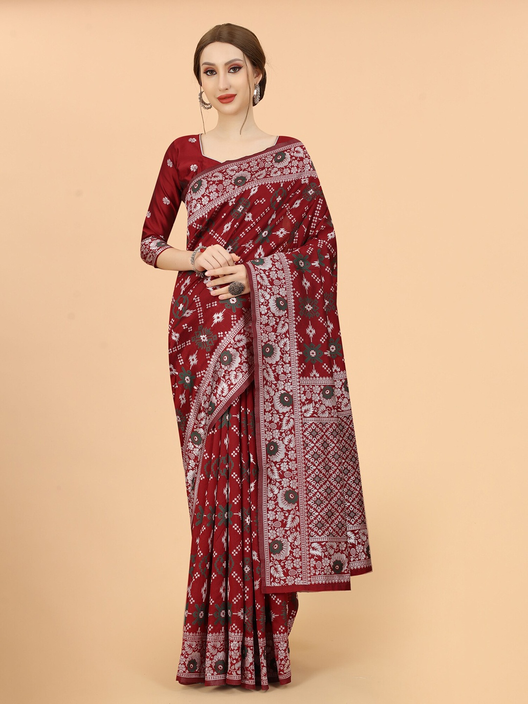 SATYAM WEAVES Women Maroon & Silver-Toned Woven Design Zari Silk Cotton Banarasi Saree
SATYAM WEAVES Women Maroon & Silver-Toned Woven Design Zari Silk Cotton Banarasi Saree