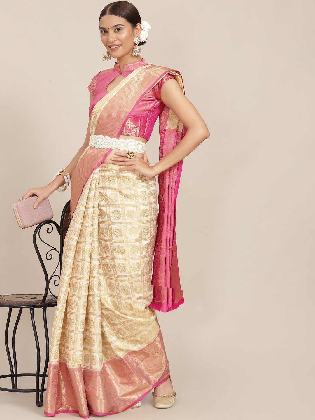Mitera Off White & Pink Ethnic Motifs Zari Silk Blend Kasavu Saree with Blouse Piece
Mitera Off White & Pink Ethnic Motifs Zari Silk Blend Kasavu Saree with Blouse Piece
