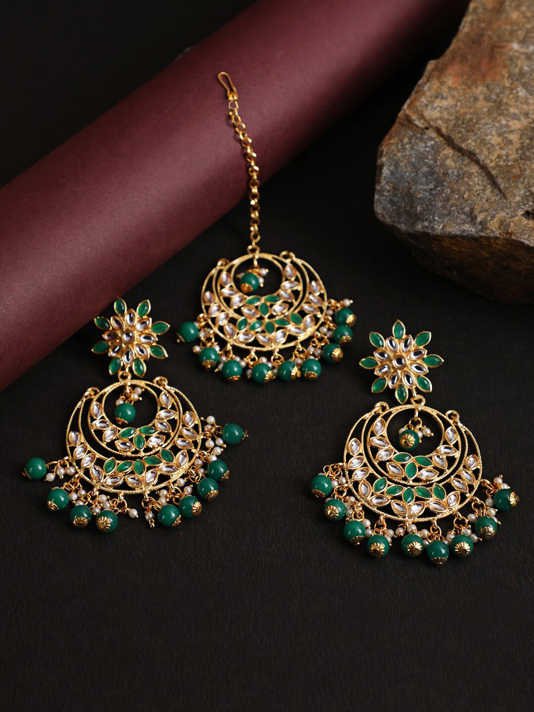 Jazz and Sizzle Gold-Plated Green Kundan-Studded & Pearl Beaded Maangtikka & Earrings Set
Jazz and Sizzle Gold-Plated Green Kundan-Studded & Pearl Beaded Maangtikka & Earrings Set