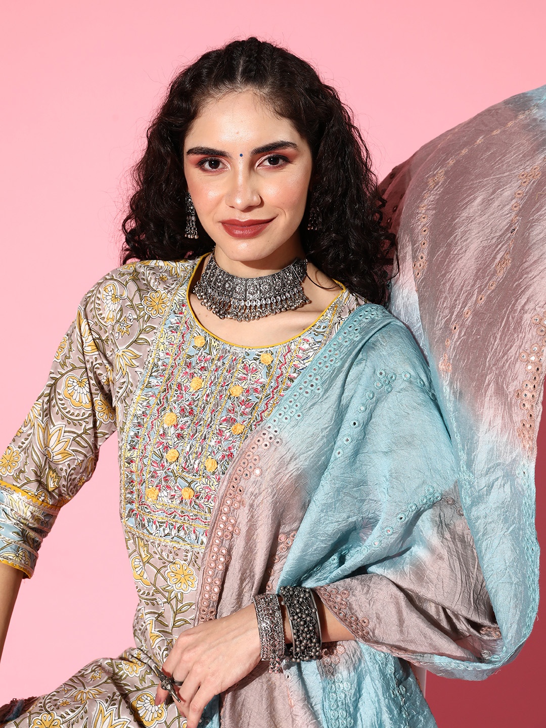 Ishin Women Ethnic Motifs Cotton Blend Fluid Tie-Up Kurta Set, Blue