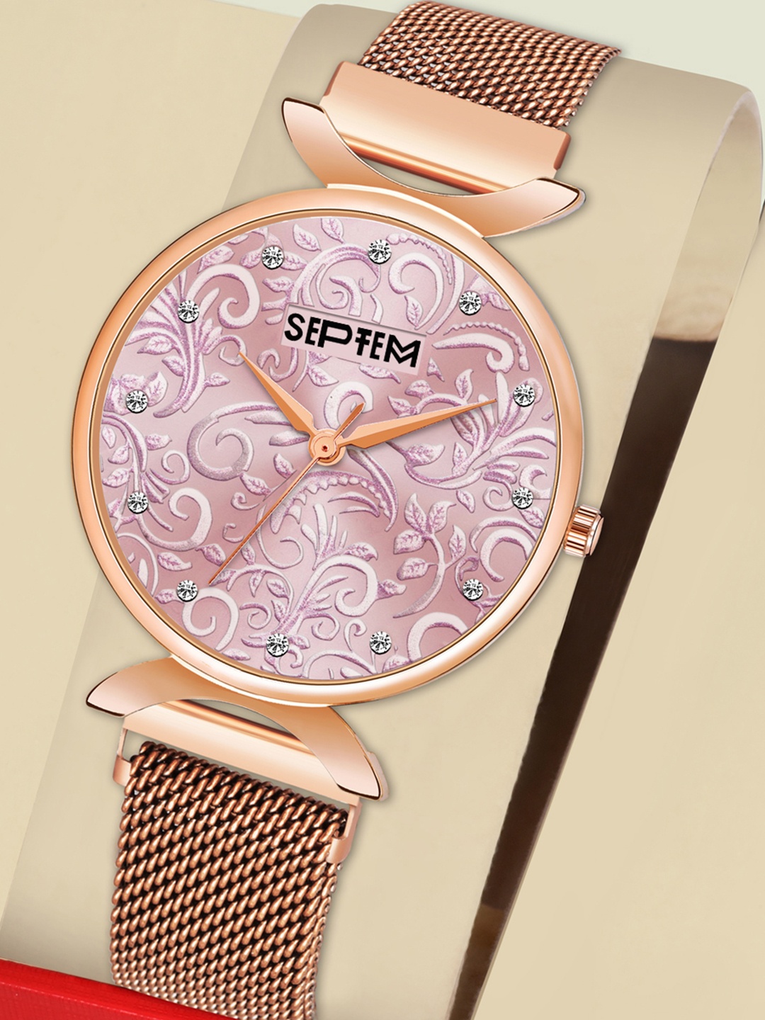 Septem Women Pink Embellished Dial & Rose Gold Toned Stainless Steel Straps Analogue Watch
Septem Women Pink Embellished Dial & Rose Gold Toned Stainless Steel Straps Analogue Watch