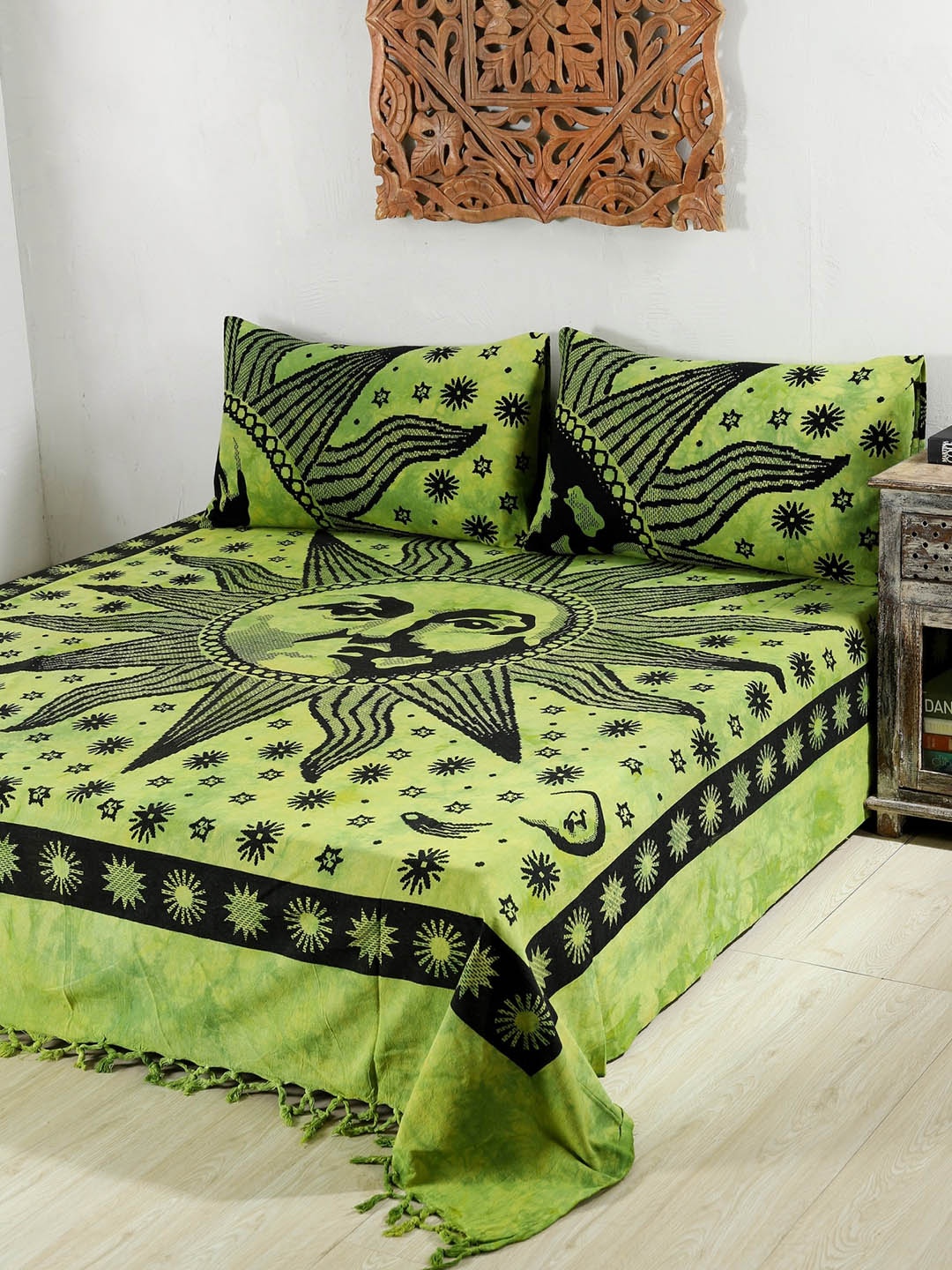 HANDICRAFT PALACE Green & Black Geometric Cotton Queen Bedsheet with 2 Pillow Covers
HANDICRAFT PALACE Green & Black Geometric Cotton Queen Bedsheet with 2 Pillow Covers