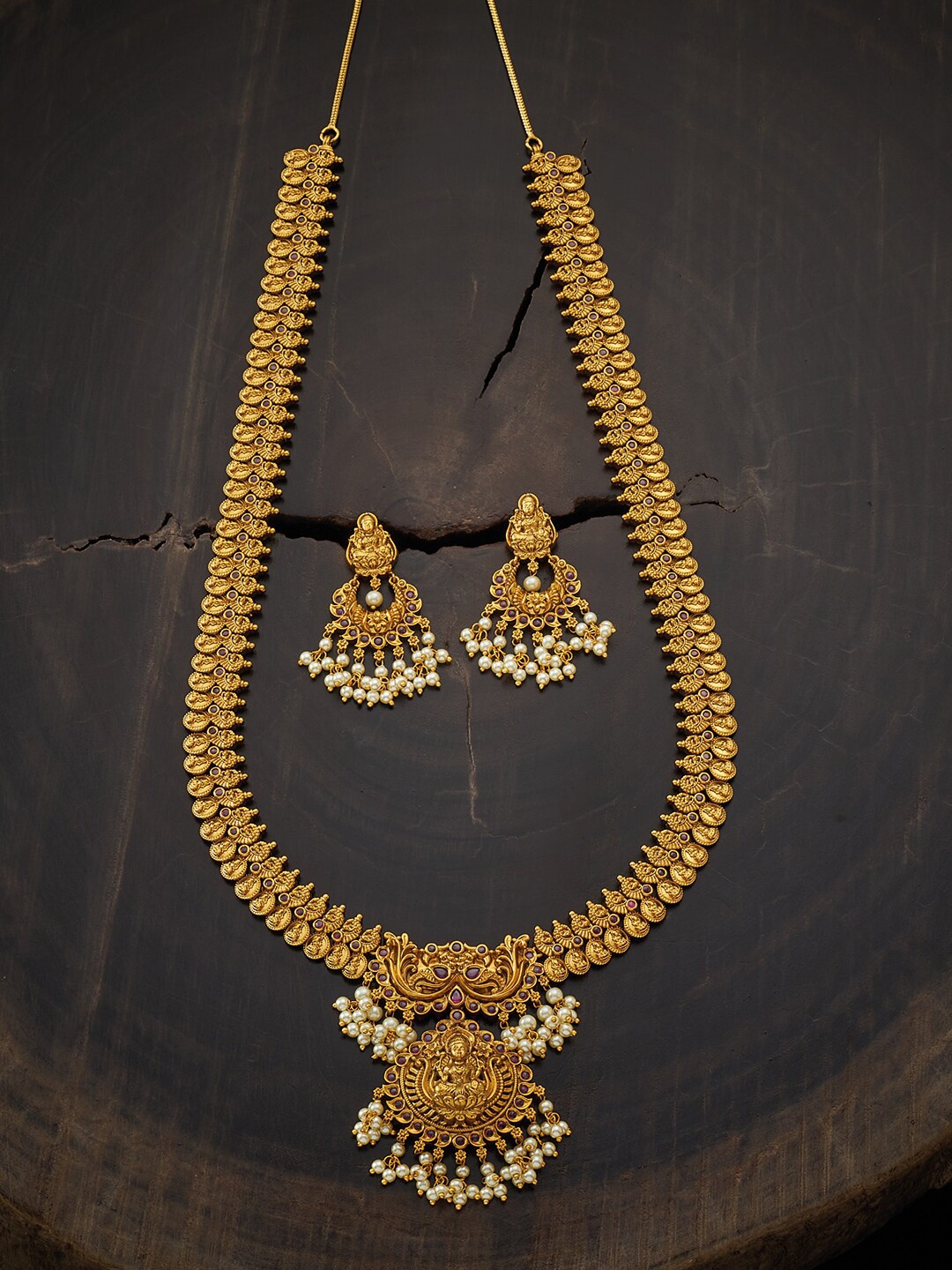 Kushal's Fashion Jewellery Gold-Plated Pink Stones & White Pearls Studded Jewellery Set
Kushal's Fashion Jewellery Gold-Plated Pink Stones & White Pearls Studded Jewellery Set