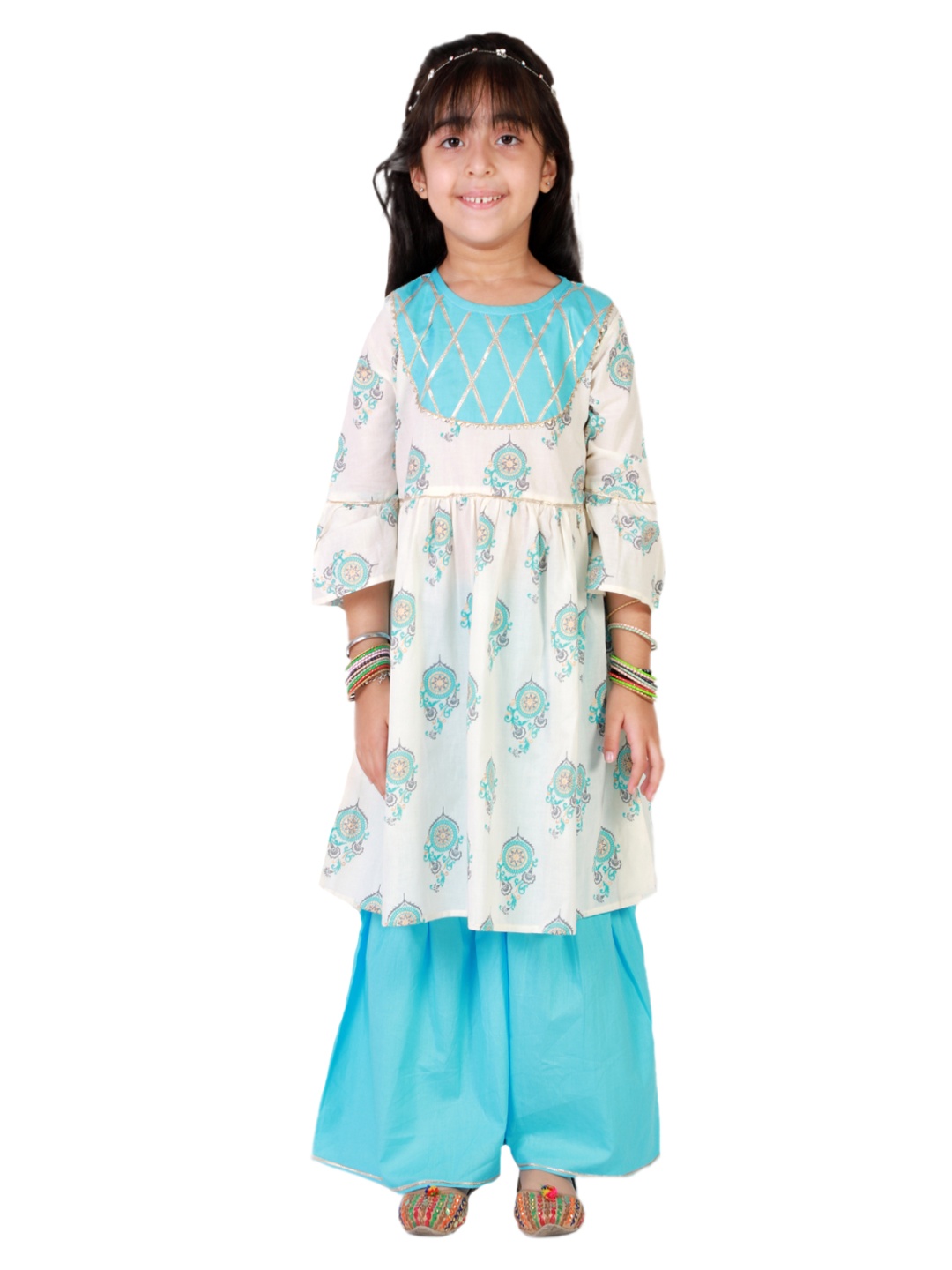 Superminis Girls White Ethnic Motifs Yoke Design Empire Gotta Patti Pure Cotton Kurti with Sharara
Superminis Girls White Ethnic Motifs Yoke Design Empire Gotta Patti Pure Cotton Kurti with Sharara